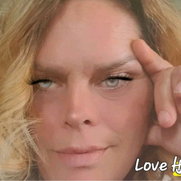 Meet your Posher, Maggie - Picture 3 of 17